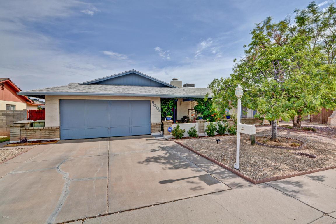 5008 Desert Cove Avenue - Photo 1