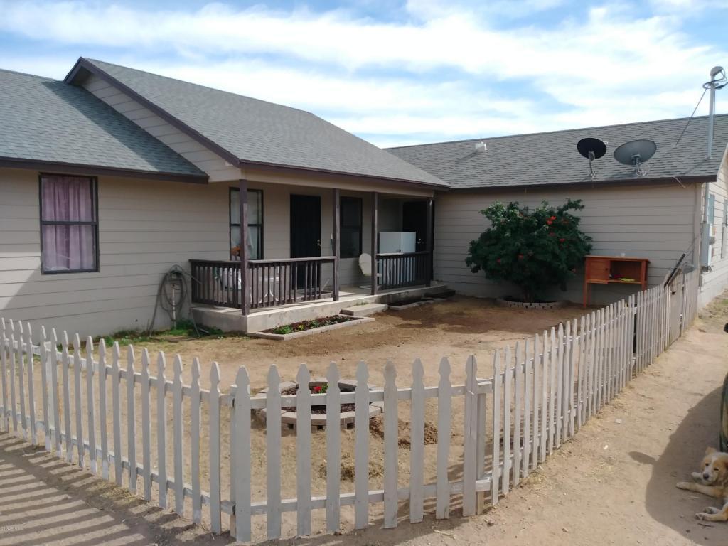 25907 Tangelo Avenue - Photo 1