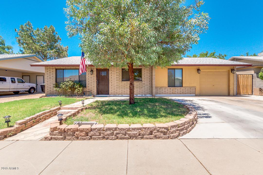 7332 Shangri La Road - Photo 1