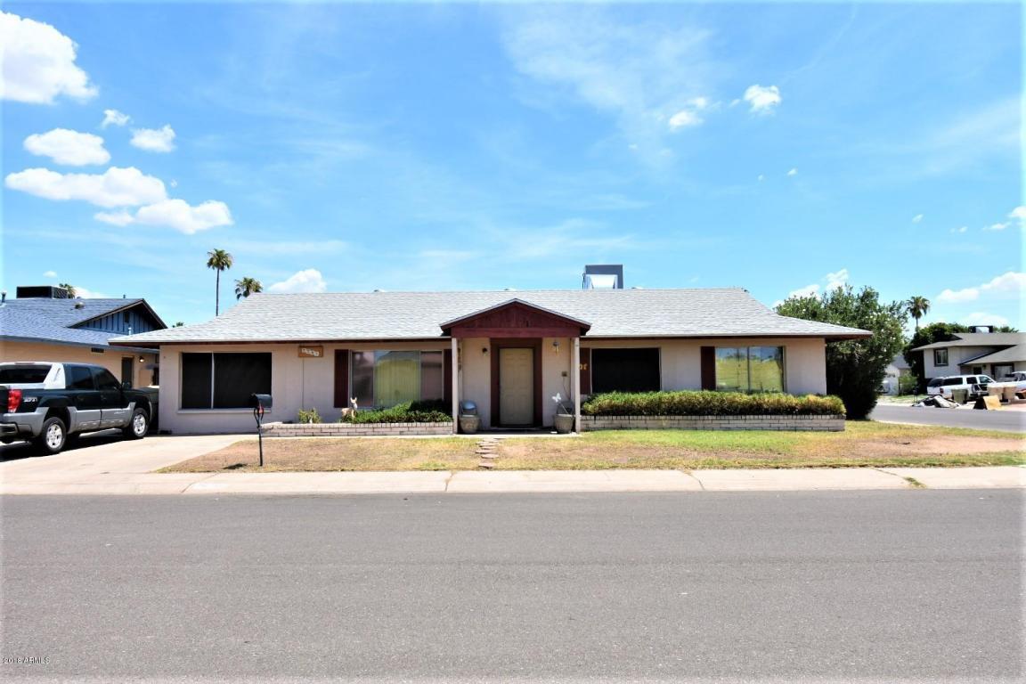 7701 48TH Avenue - Photo 1