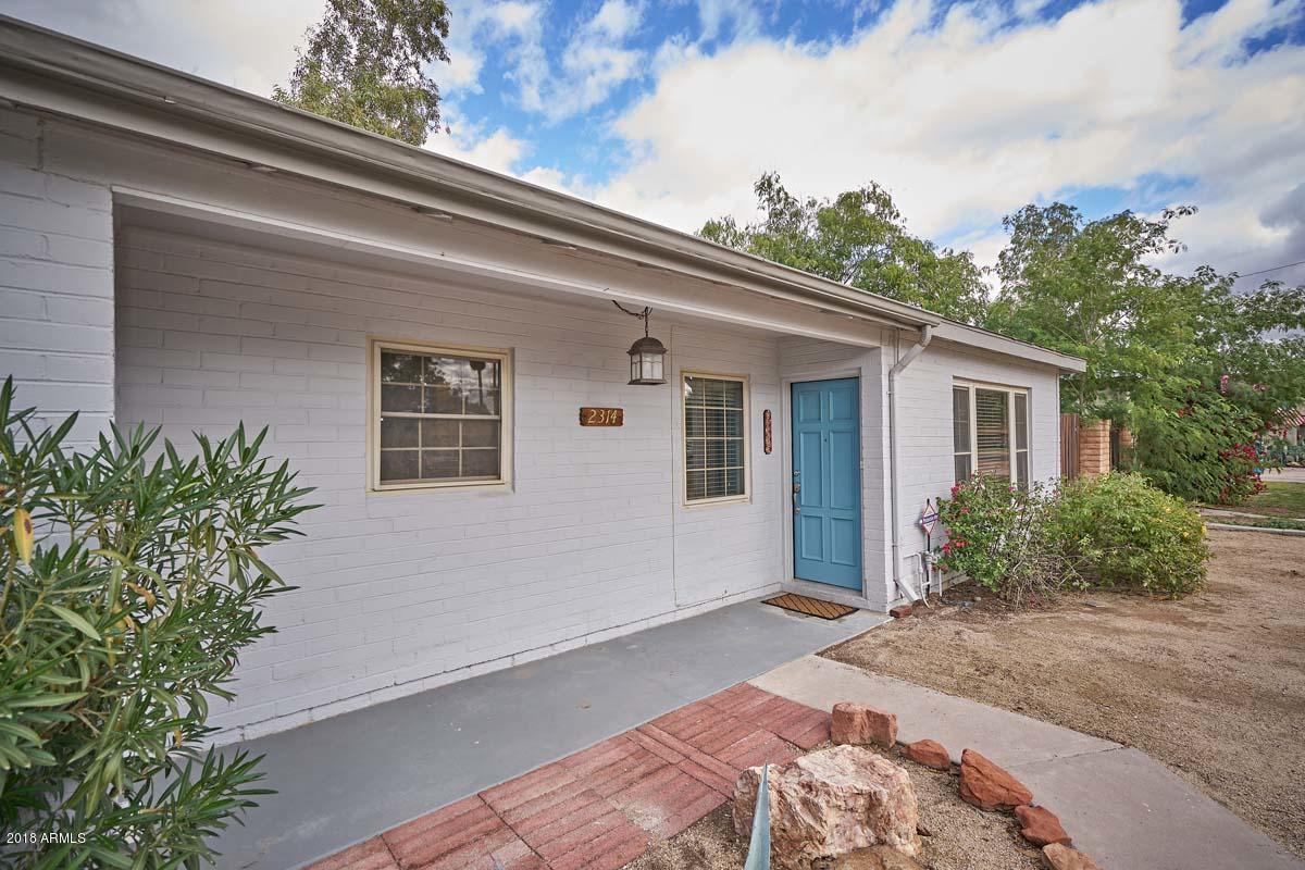 2314 Whitton Avenue - Photo 1