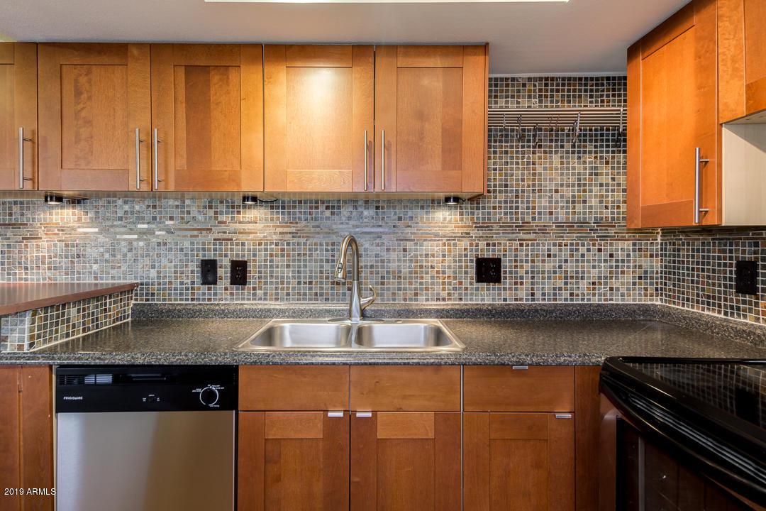 4354 82ND Street - Photo 1