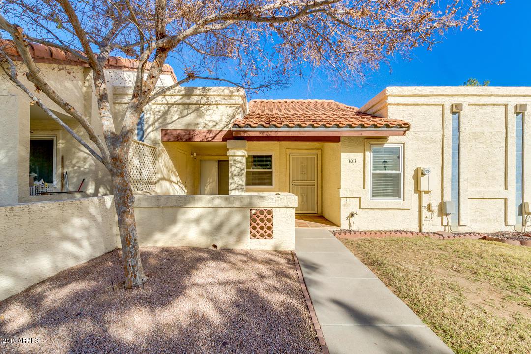 5136 Evergreen Street - Photo 1