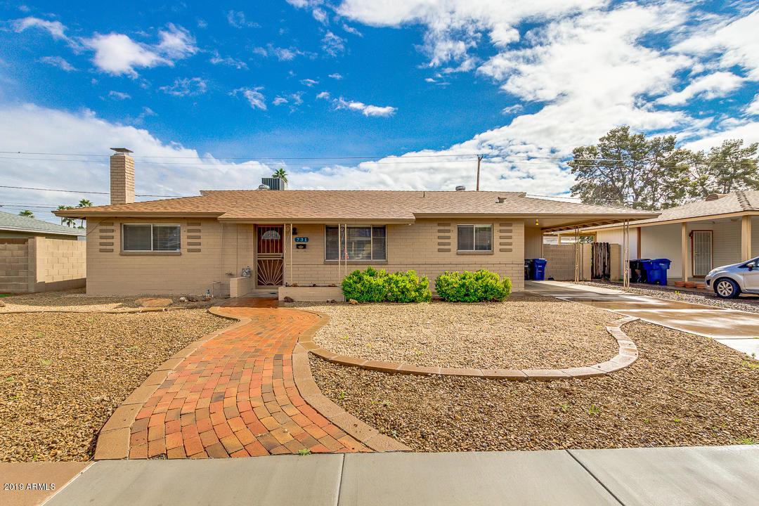 731 Standage - Photo 1