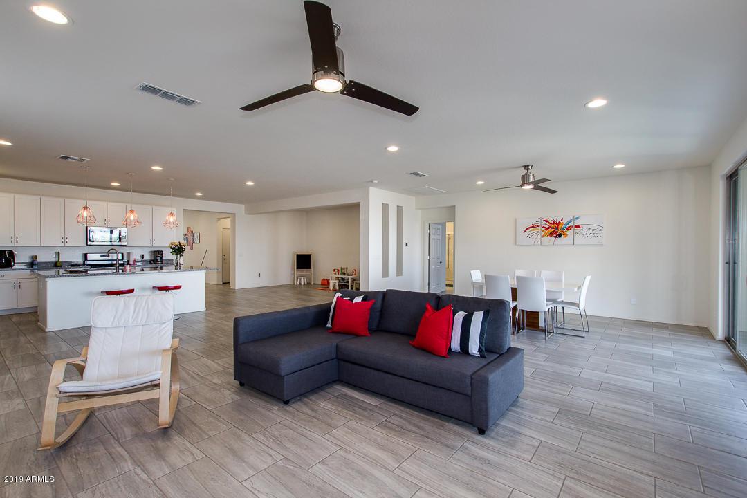 22468 Duncan Street - Photo 1