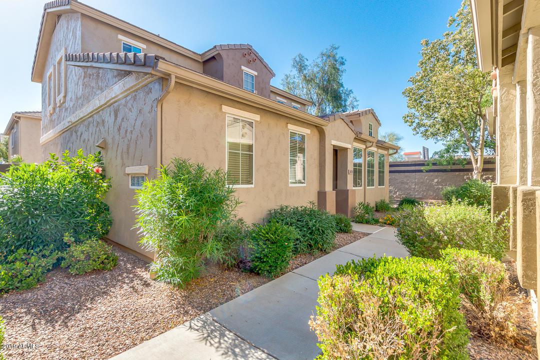 10238 Isleta Avenue - Photo 1