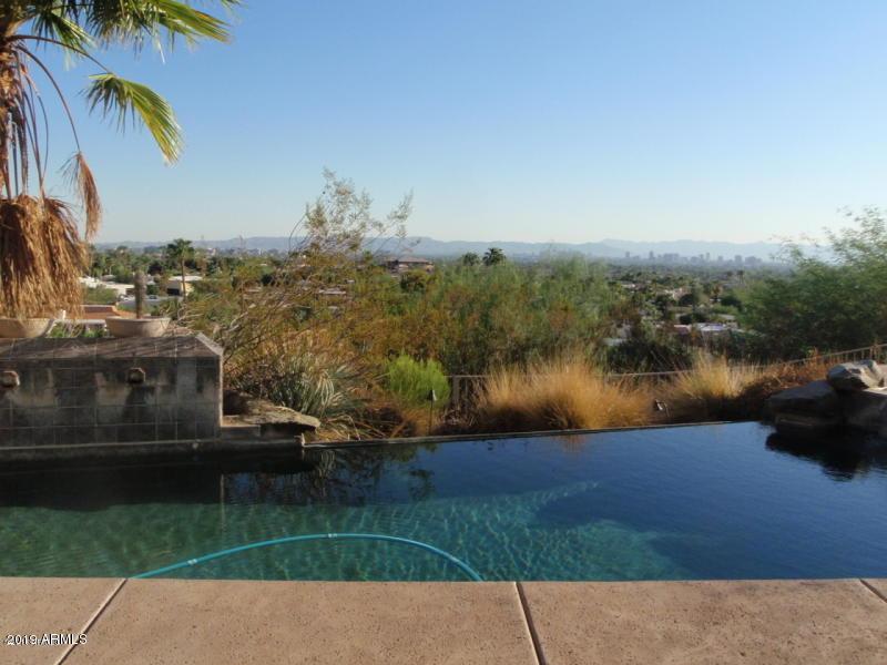 2040 Vista Avenue - Photo 1