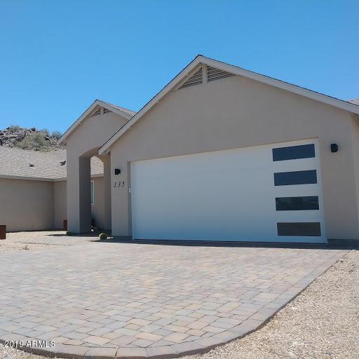 135 Mcneil Street - Photo 1