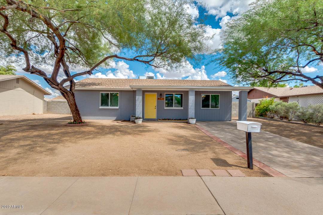 18243 11TH Avenue - Photo 1