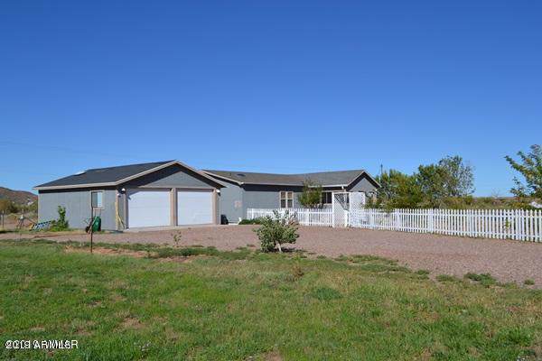 6499 Country Road - Photo 1