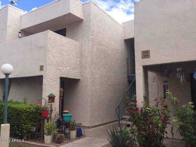 1920 Lindner Avenue - Photo 1