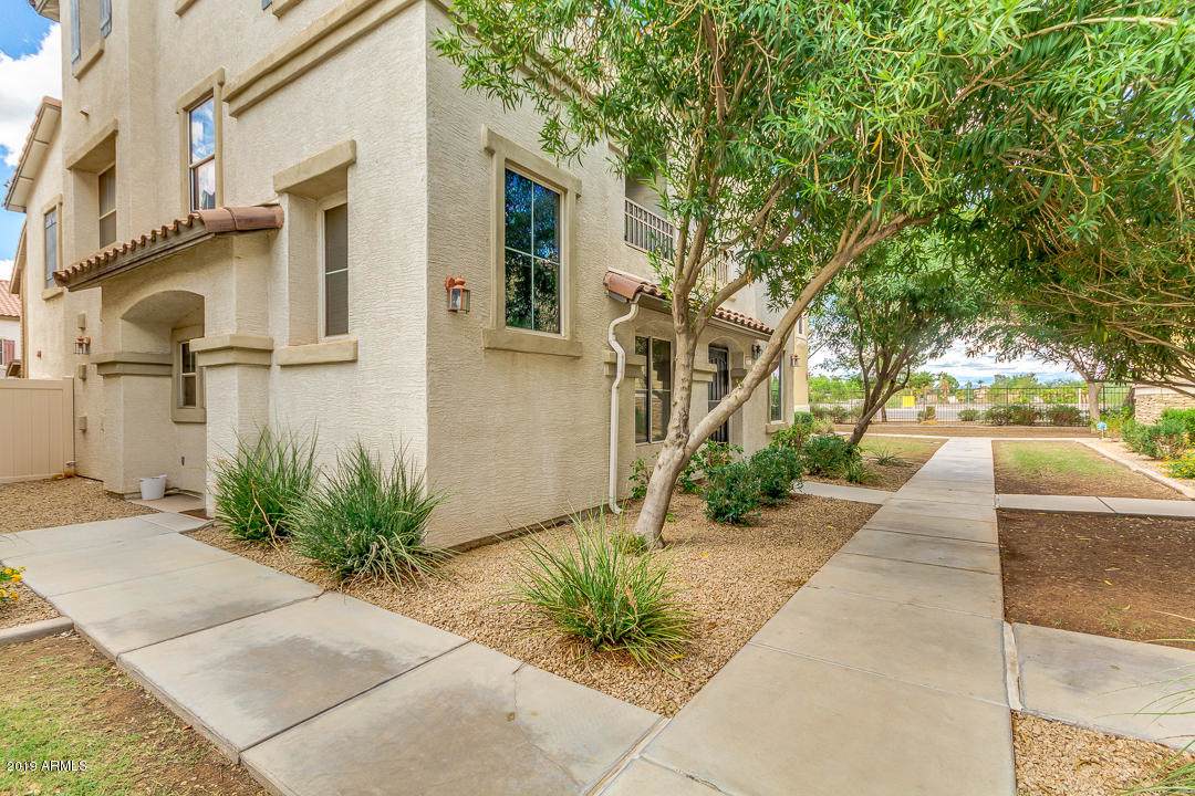 908 Aspen Way - Photo 1