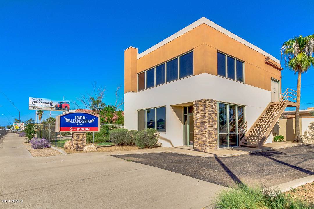 137 Country Club Drive - Photo 1
