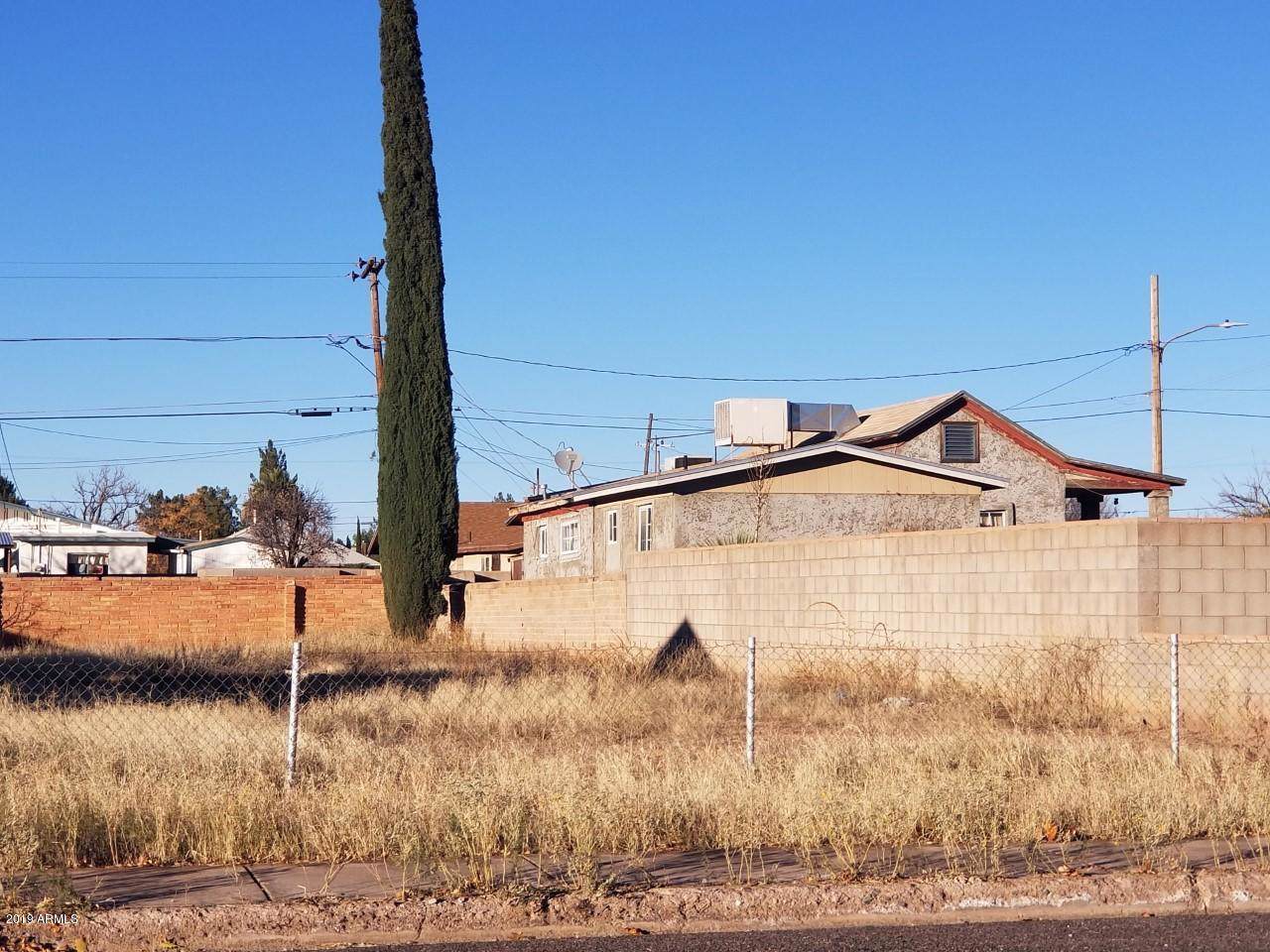 1136 6th Street - Photo 1