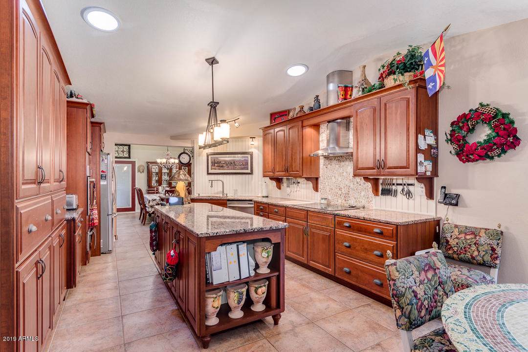 5548 Aspen Avenue - Photo 1