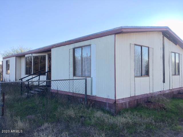 6914 Valentine Road - Photo 1