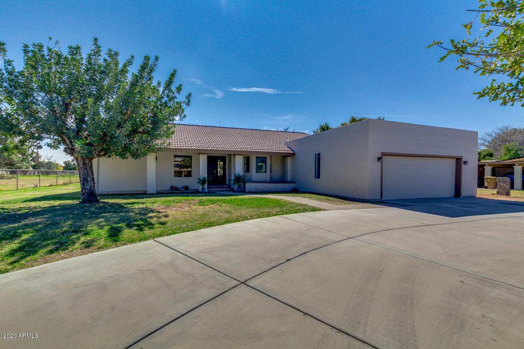 2039 Shawnee Drive - Photo 1