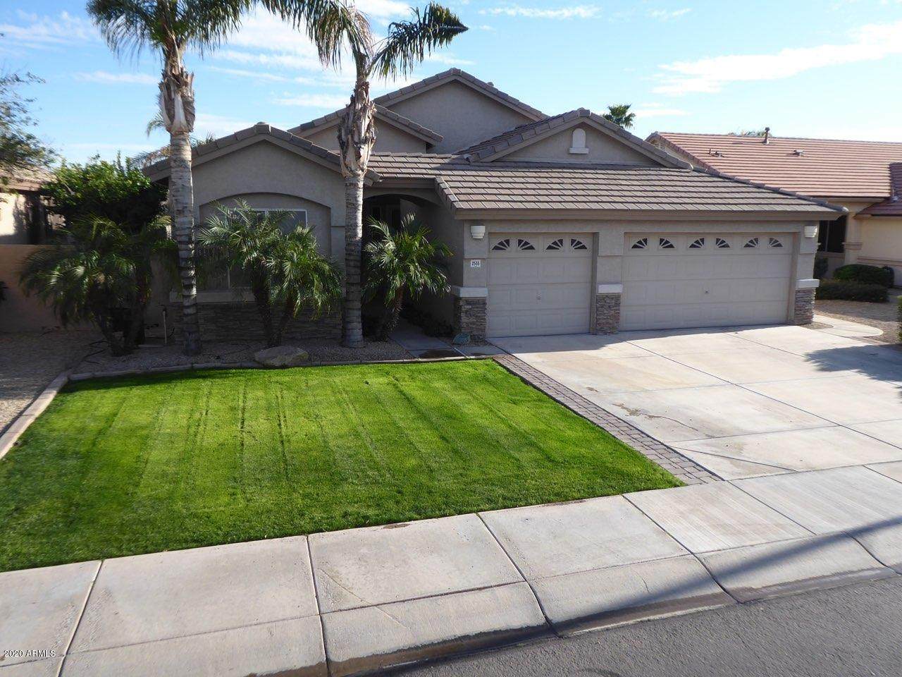 2555 Estrella Street - Photo 1