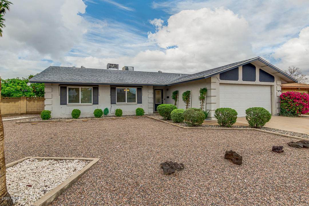 3911 Willow Drive - Photo 1