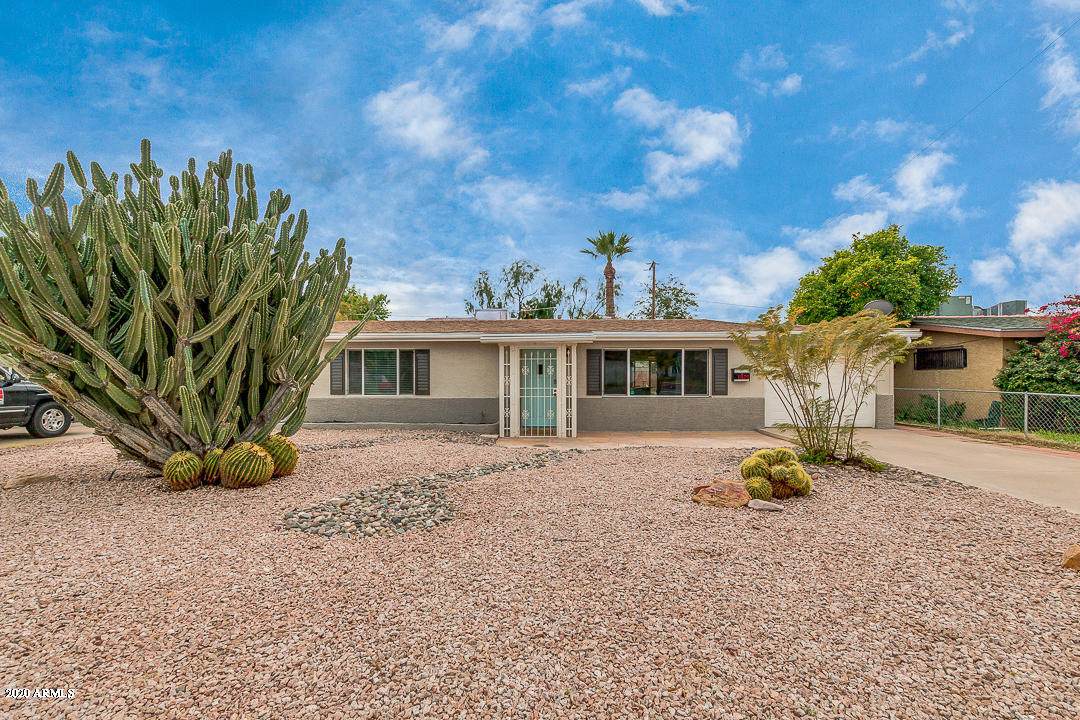 1521 Campbell Avenue - Photo 1