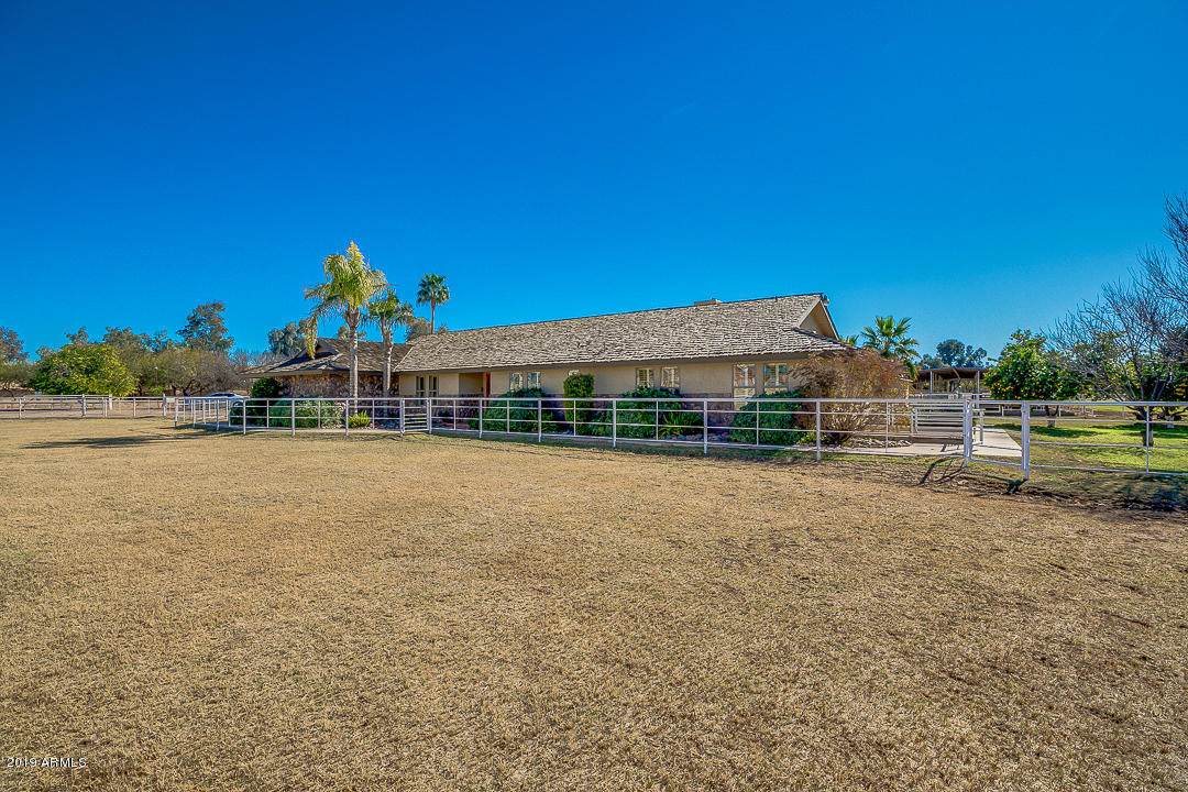 1625 Pecos Road - Photo 1