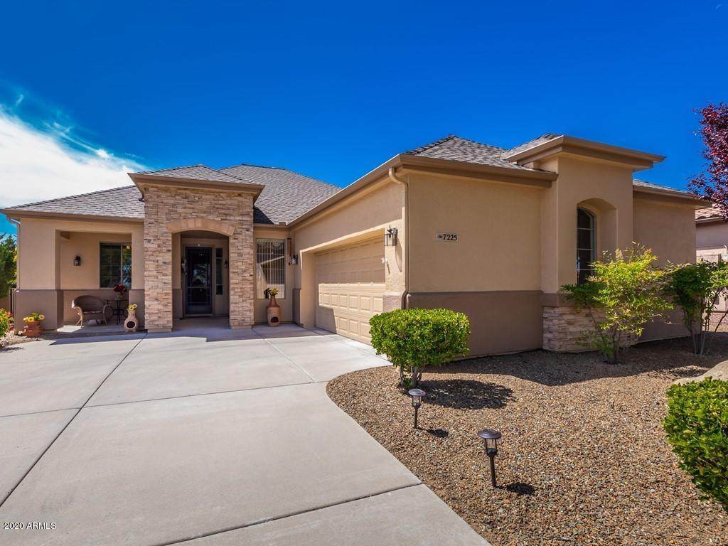 7225 Cozy Camp Drive - Photo 1