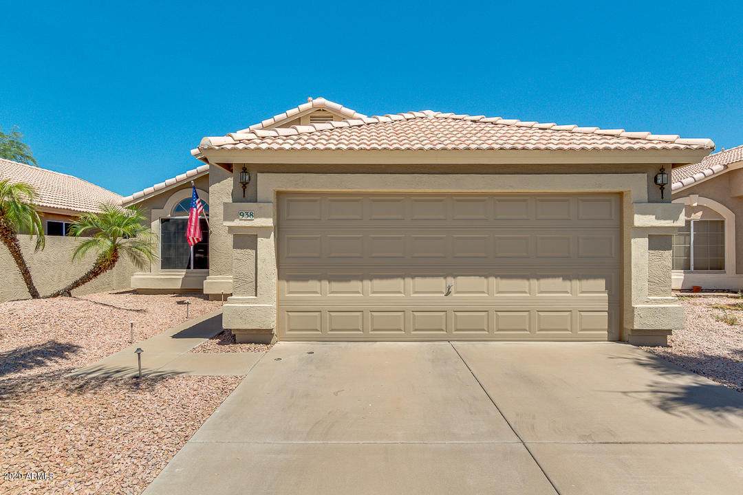 938 Glenmere Drive - Photo 1