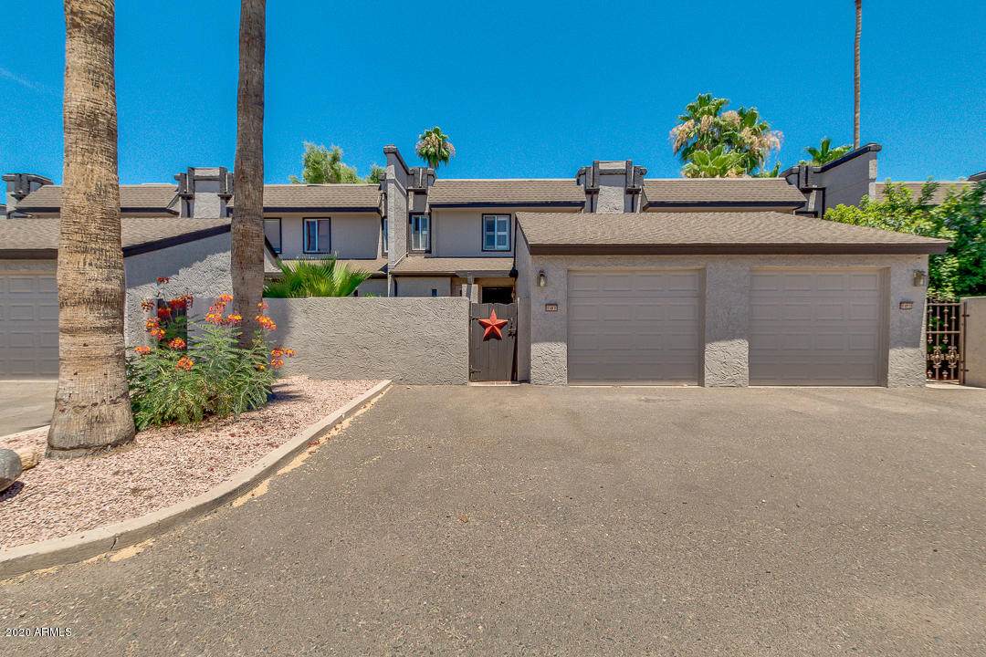 2338 Lindner Avenue - Photo 1