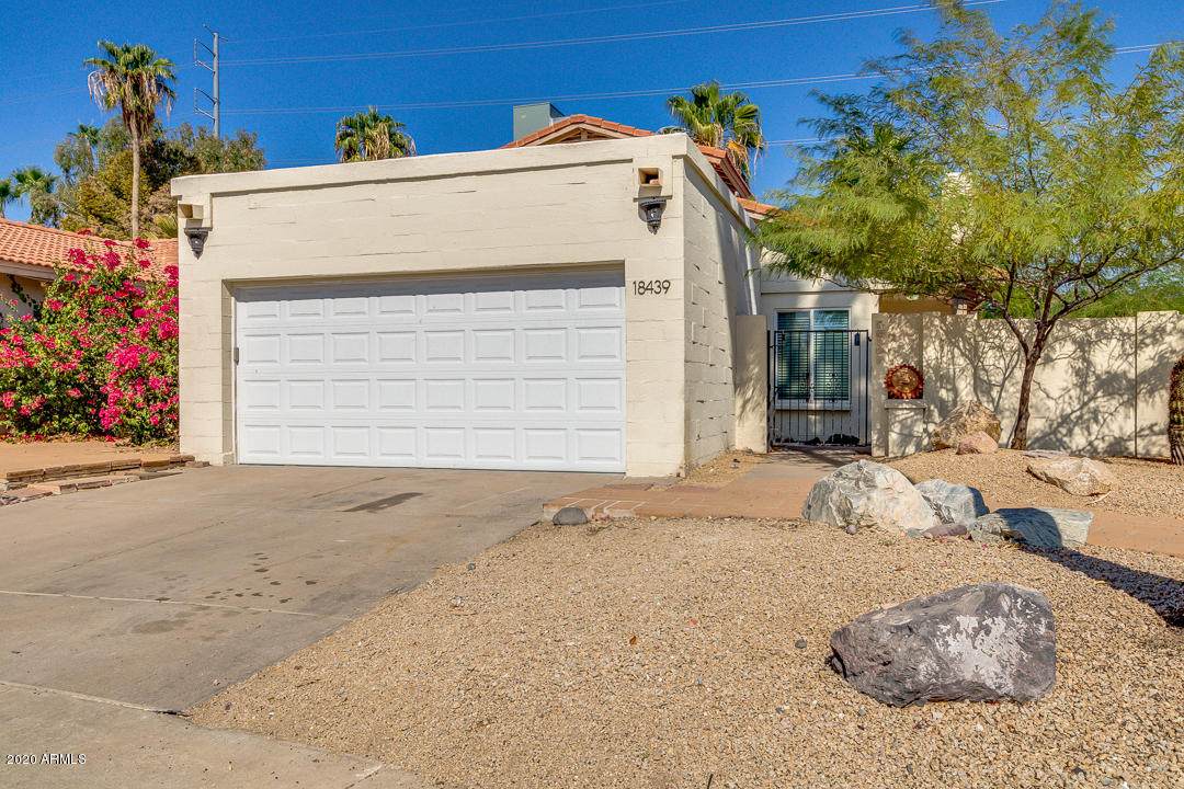 18439 16TH Way - Photo 1