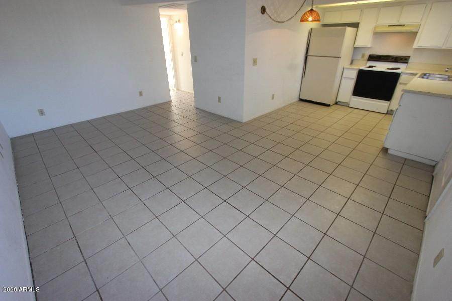 45 Phyllis Street - Photo 1