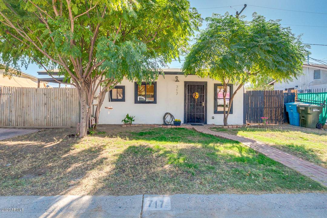 717 Sunnyslope Lane - Photo 1