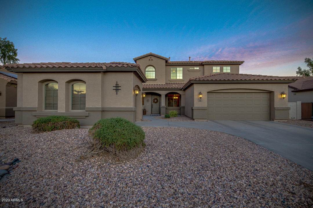 423 Pleasant Drive - Photo 1