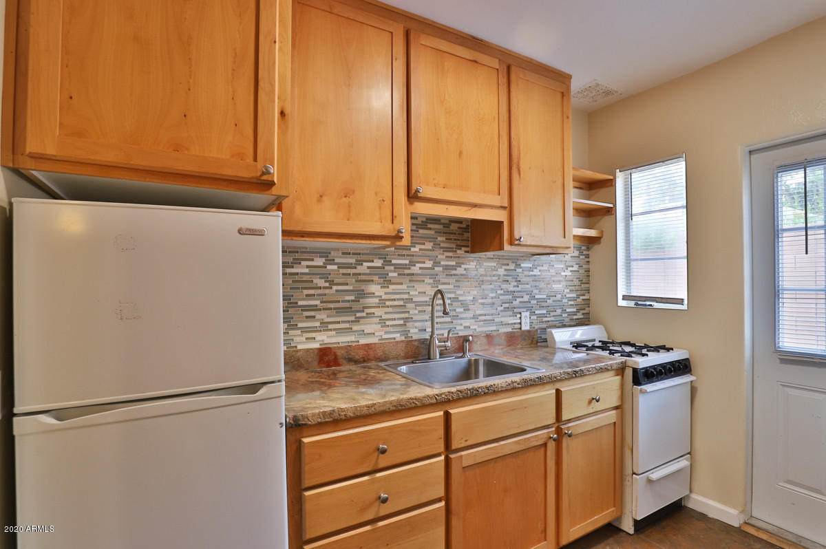 114 Mariposa Street - Photo 1