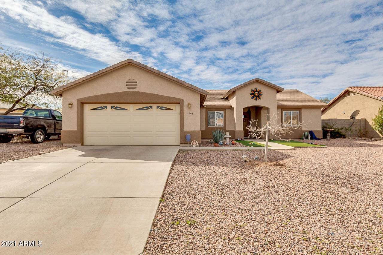 12041 Delwood Drive - Photo 1