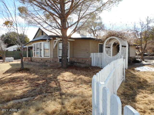 23074 Lakewood Drive - Photo 1