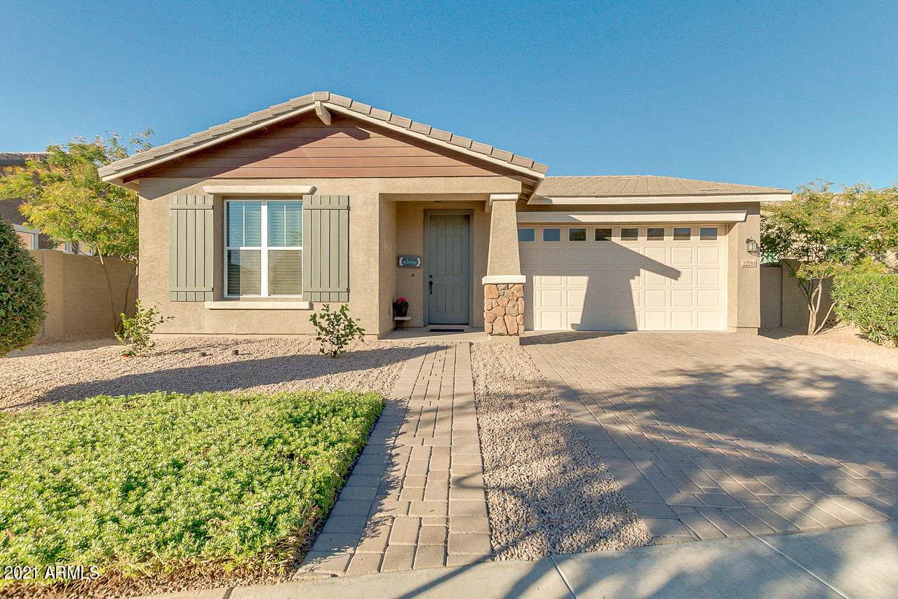 22210 Cherrywood Drive - Photo 1