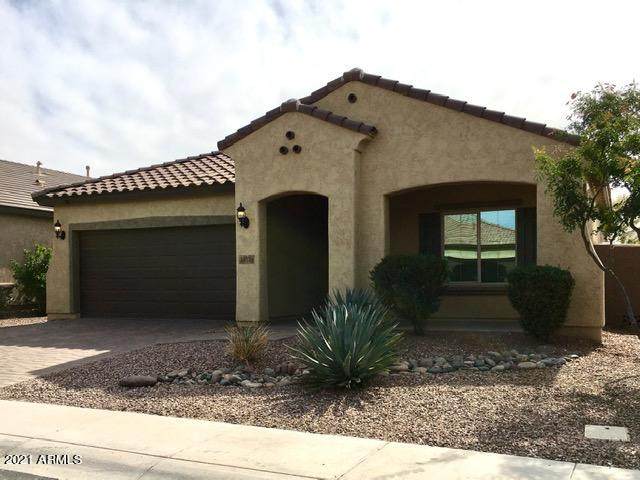10835 Thatcher Avenue - Photo 1