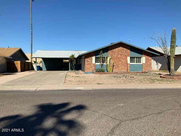 614 Greenway Drive - Photo 1