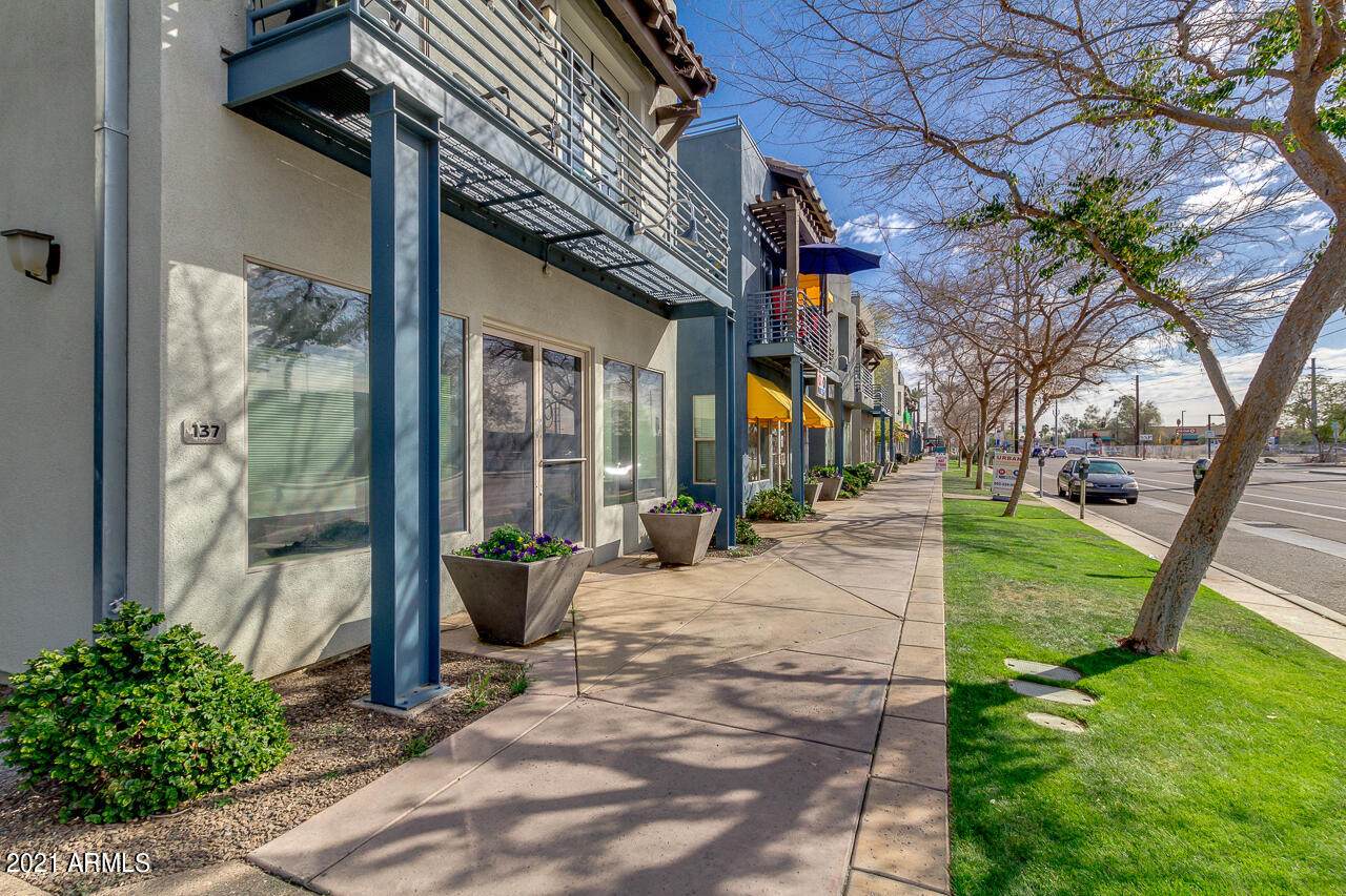 610 Roosevelt Street - Photo 1