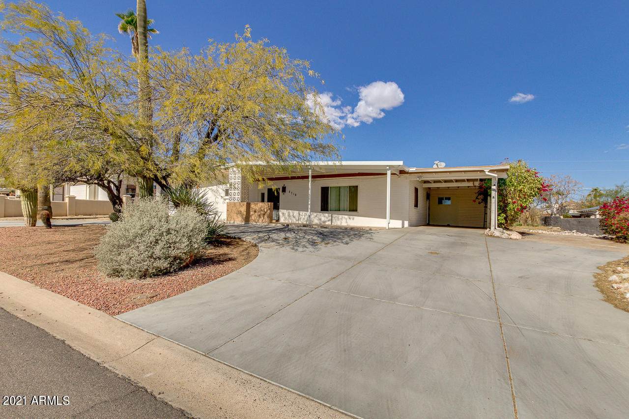 2718 Victor Hugo Avenue - Photo 1