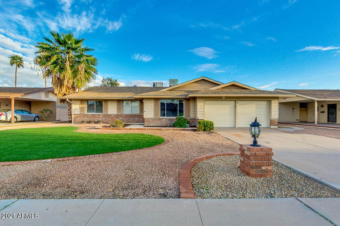 1960 Fremont Drive - Photo 1