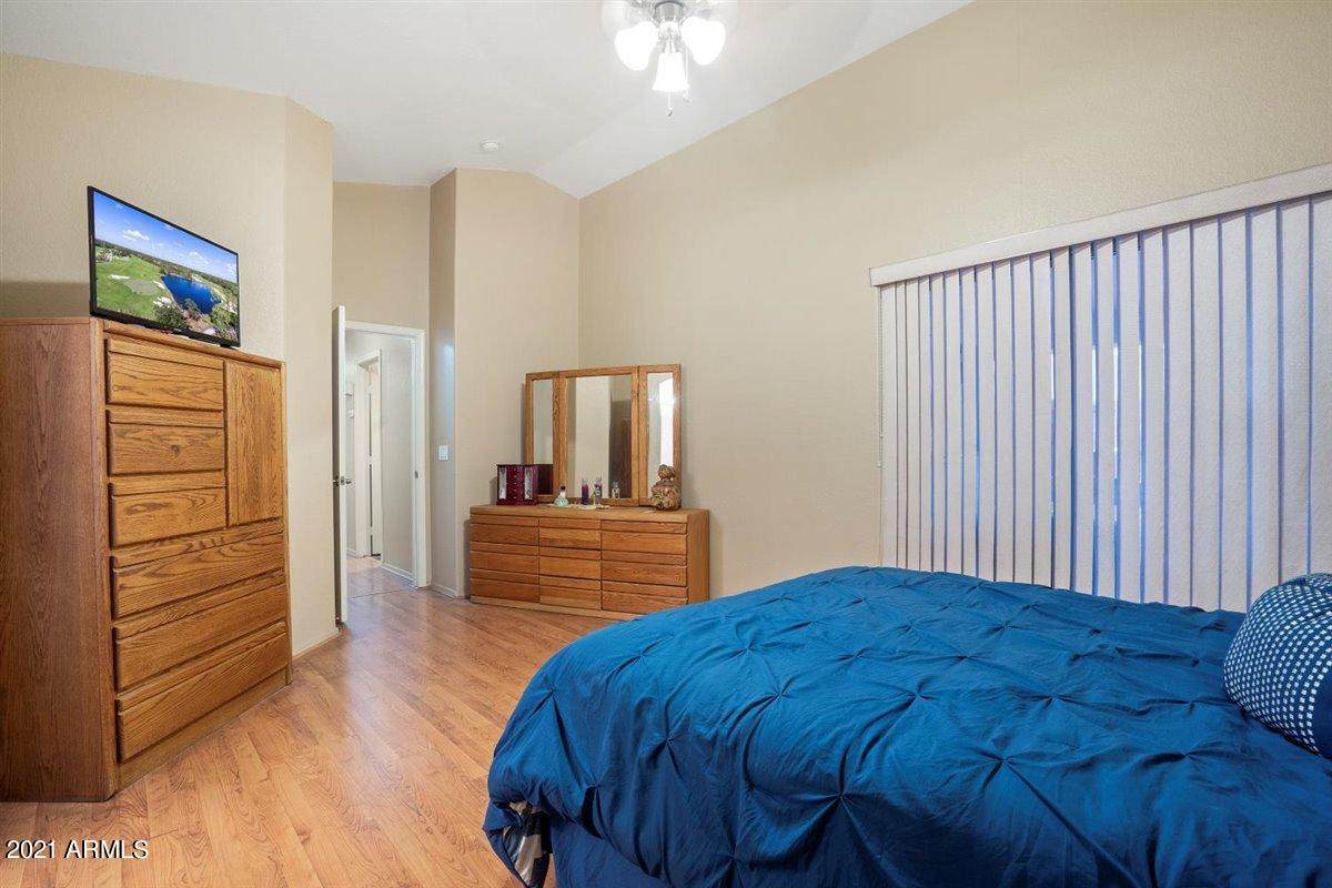5317 Hartford Avenue - Photo 1