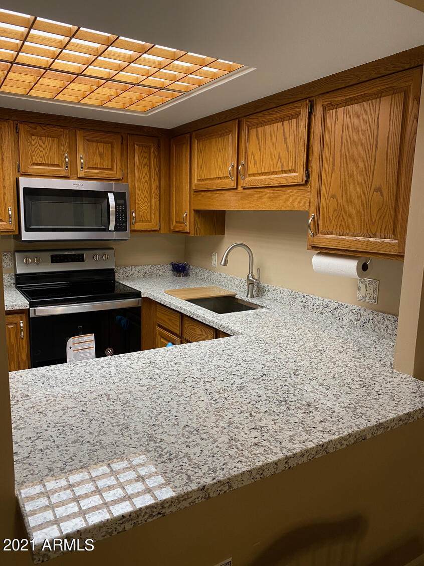 10330 Thunderbird Boulevard - Photo 1
