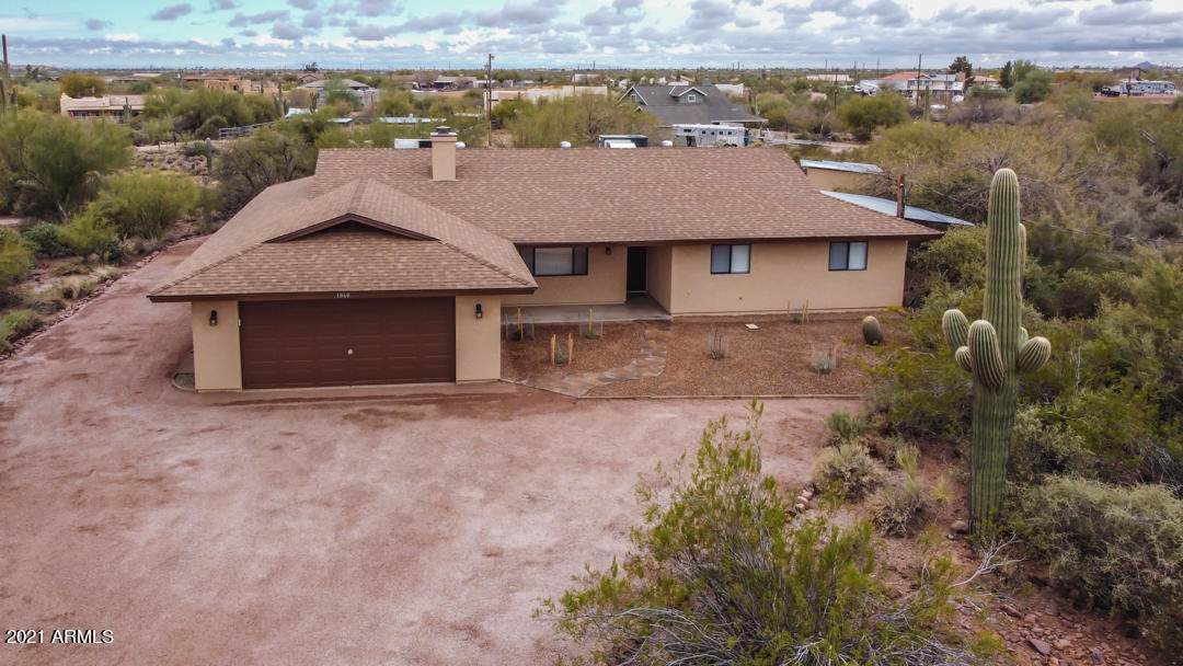 1860 Sixshooter Road - Photo 1