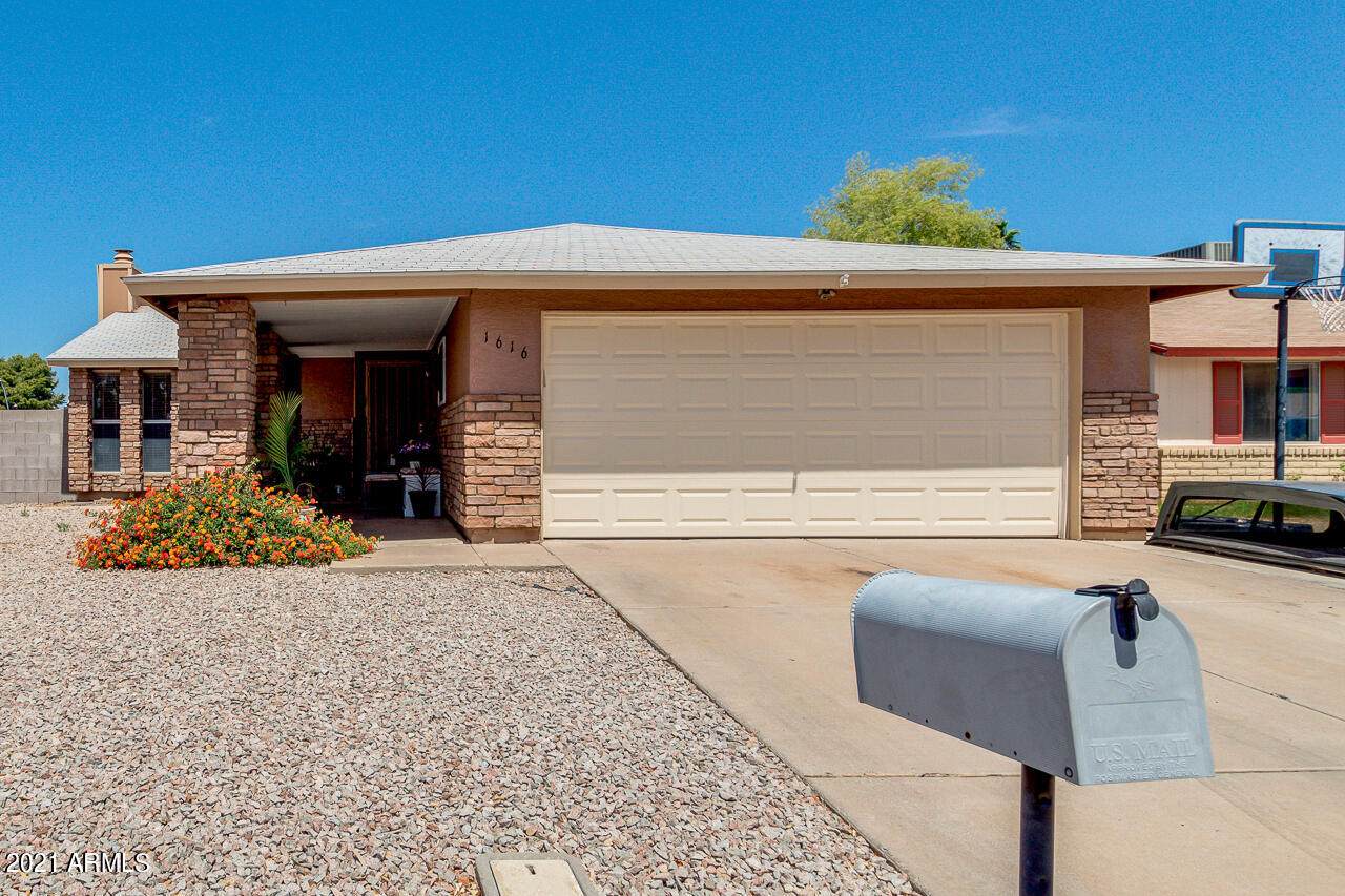 1616 Los Arboles Place - Photo 1