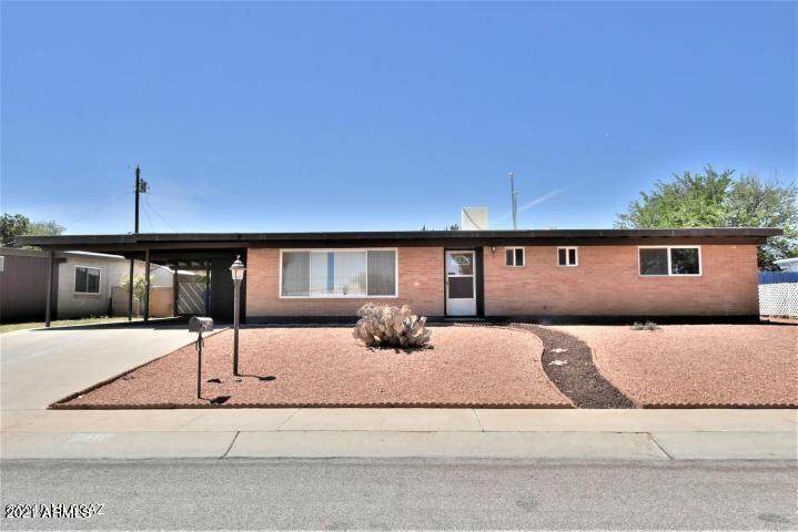 3016 Mockingbird Drive - Photo 1