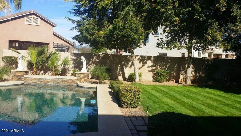 10746 Kilarea Avenue - Photo 1