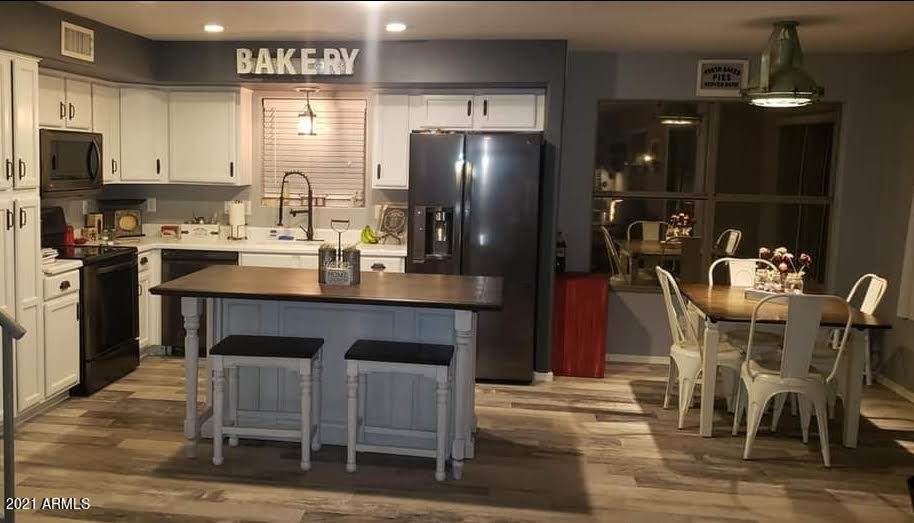 9824 Onza Avenue - Photo 1