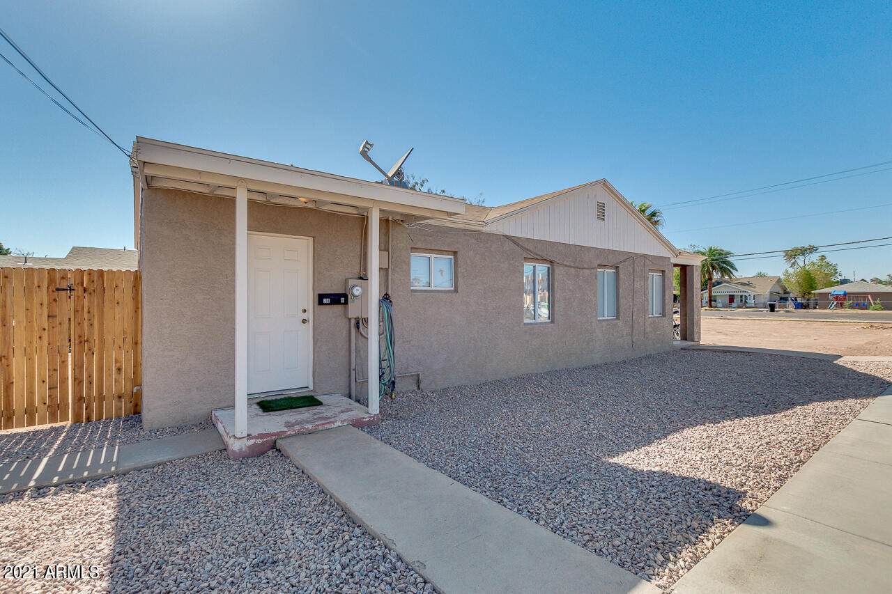 208 Hibbert - Photo 1
