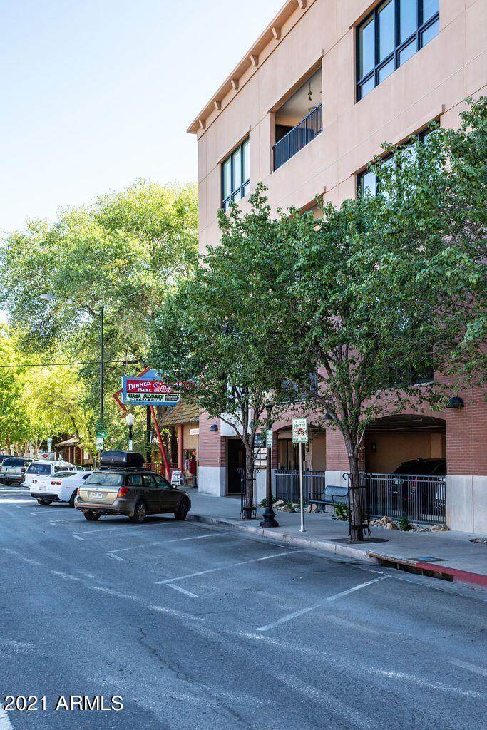 325 Gurley Street - Photo 1